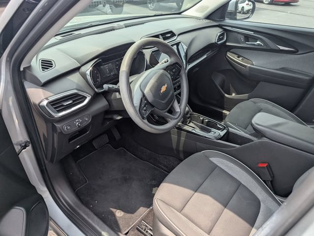 Used 2023 Chevrolet TrailBlazer LT w/ Convenience Package FWD image 13
