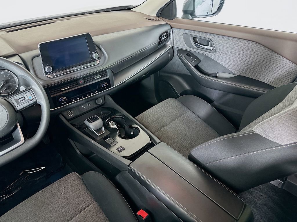 Certified 2023 Nissan Rogue SV image 29
