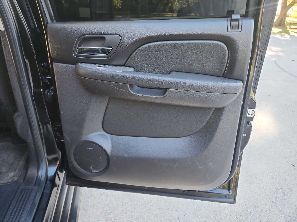 Used 2010 Chevrolet Suburban 2500 LS w/ Skid Plate Package image 30