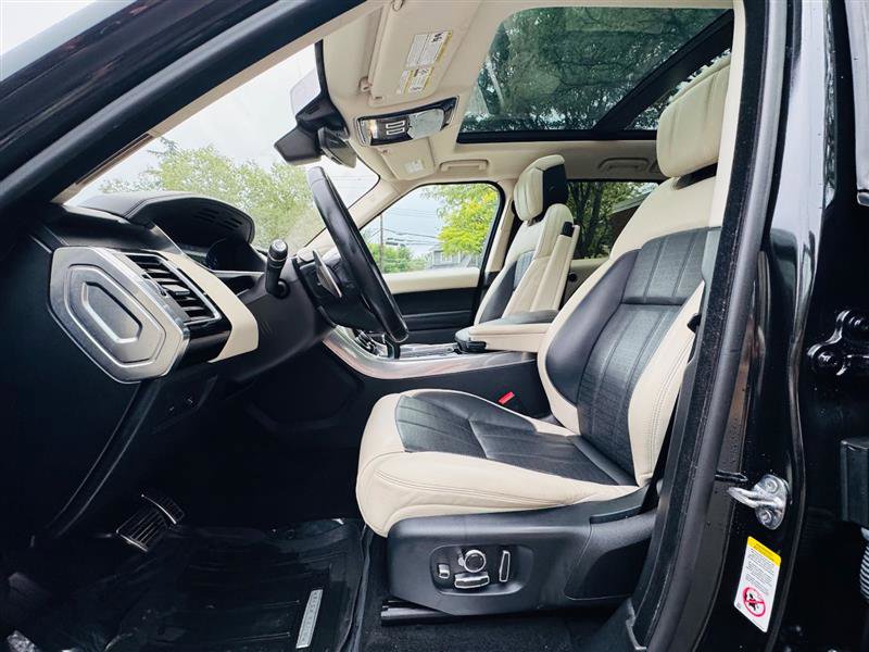 Used 2019 Land Rover Range Rover Sport HSE Dynamic image 35