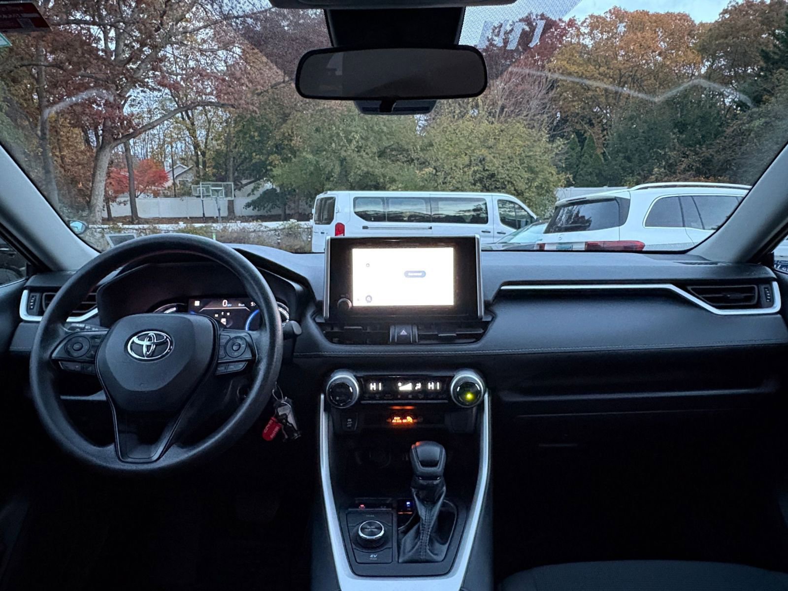 Used 2025 Toyota RAV4 LE image 32