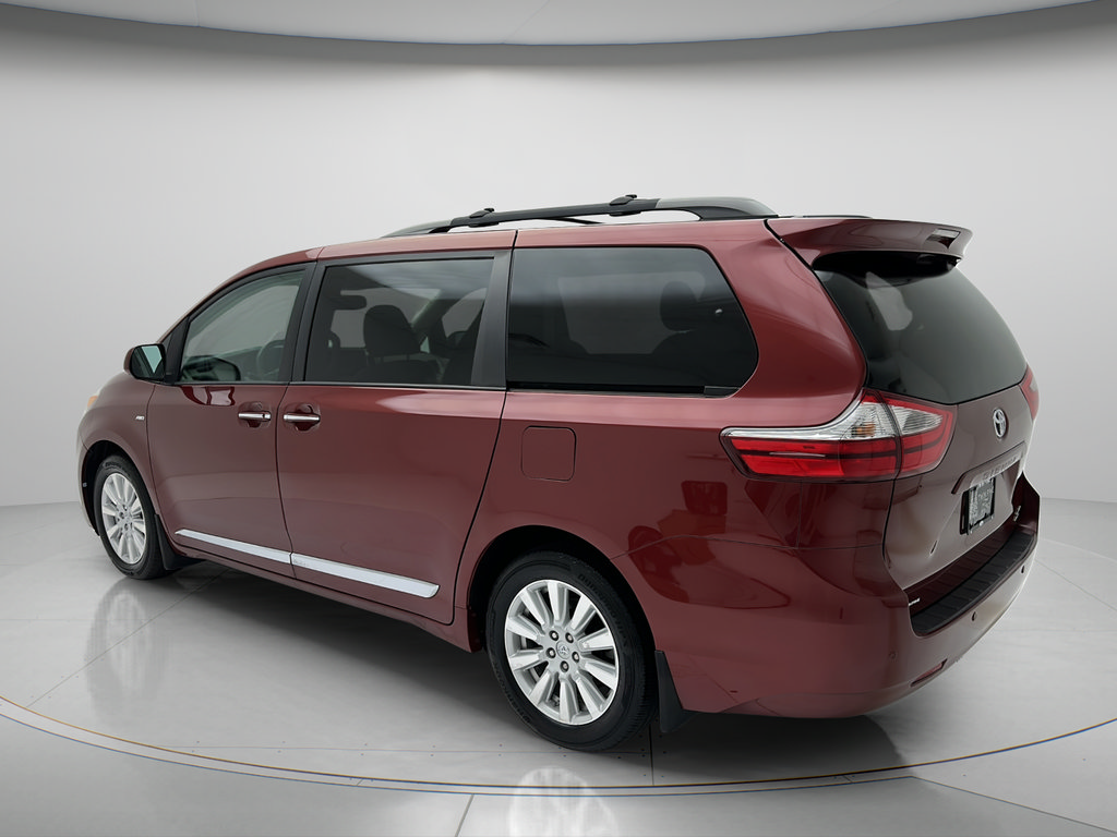Used 2017 Toyota Sienna XLE w/ XLE Navigation Package AWD/4WD image 7