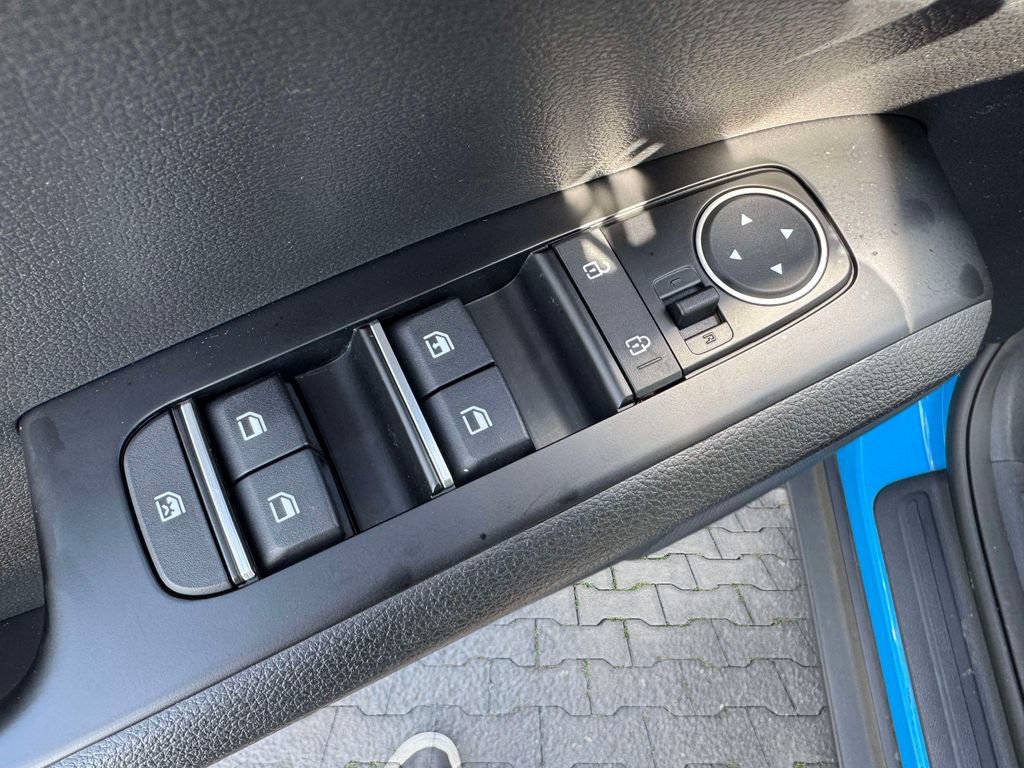 Used 2023 Kia Soul S FWD image 17