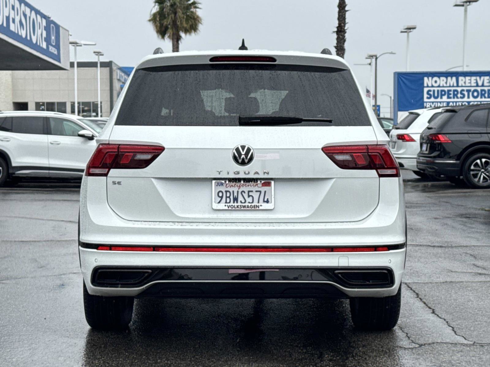 Certified 2022 Volkswagen Tiguan SE R-Line image 4
