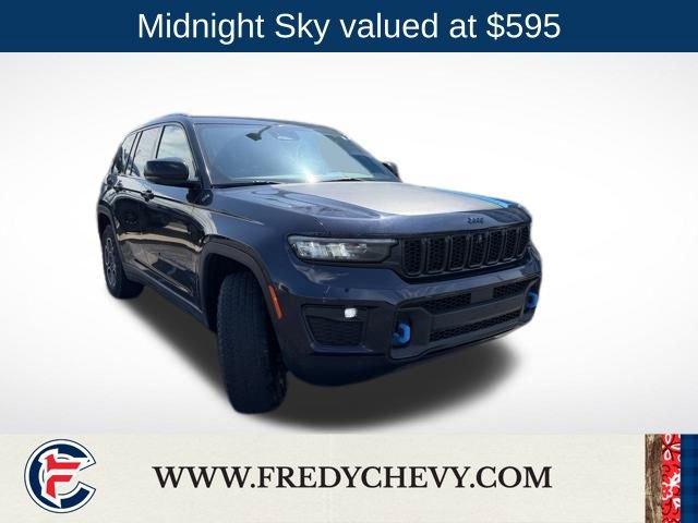 Used 2024 Jeep Grand Cherokee Trailhawk AWD/4WD image 3