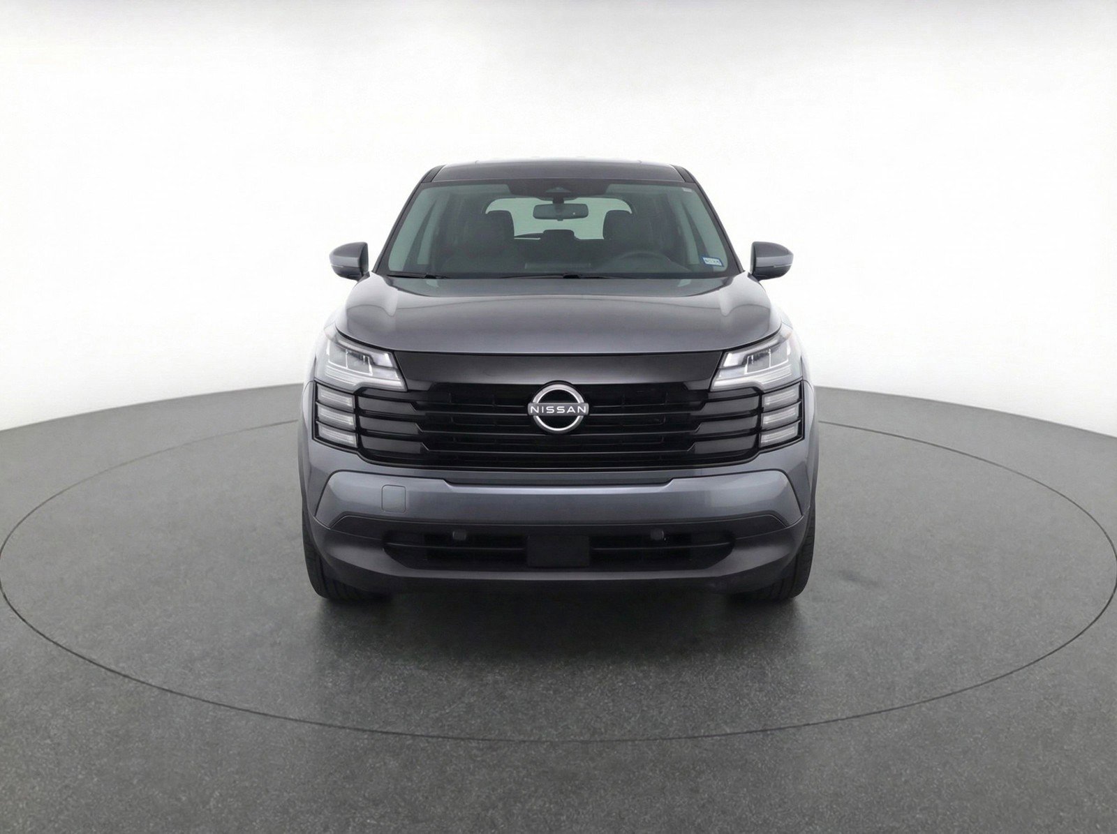 Used 2025 Nissan Kicks SV FWD image 2