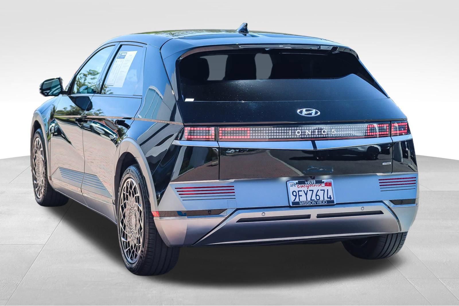 Used 2023 Hyundai Ioniq 5 Limited AWD/4WD image 4