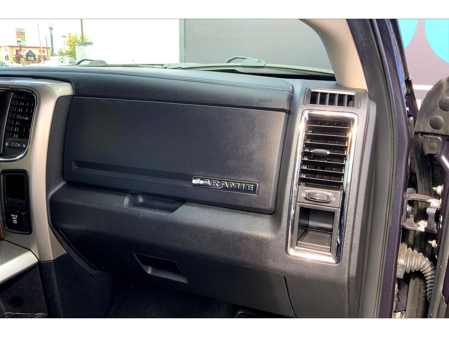 Used 2013 RAM 1500 Laramie w/ Convenience Group AWD/4WD image 17