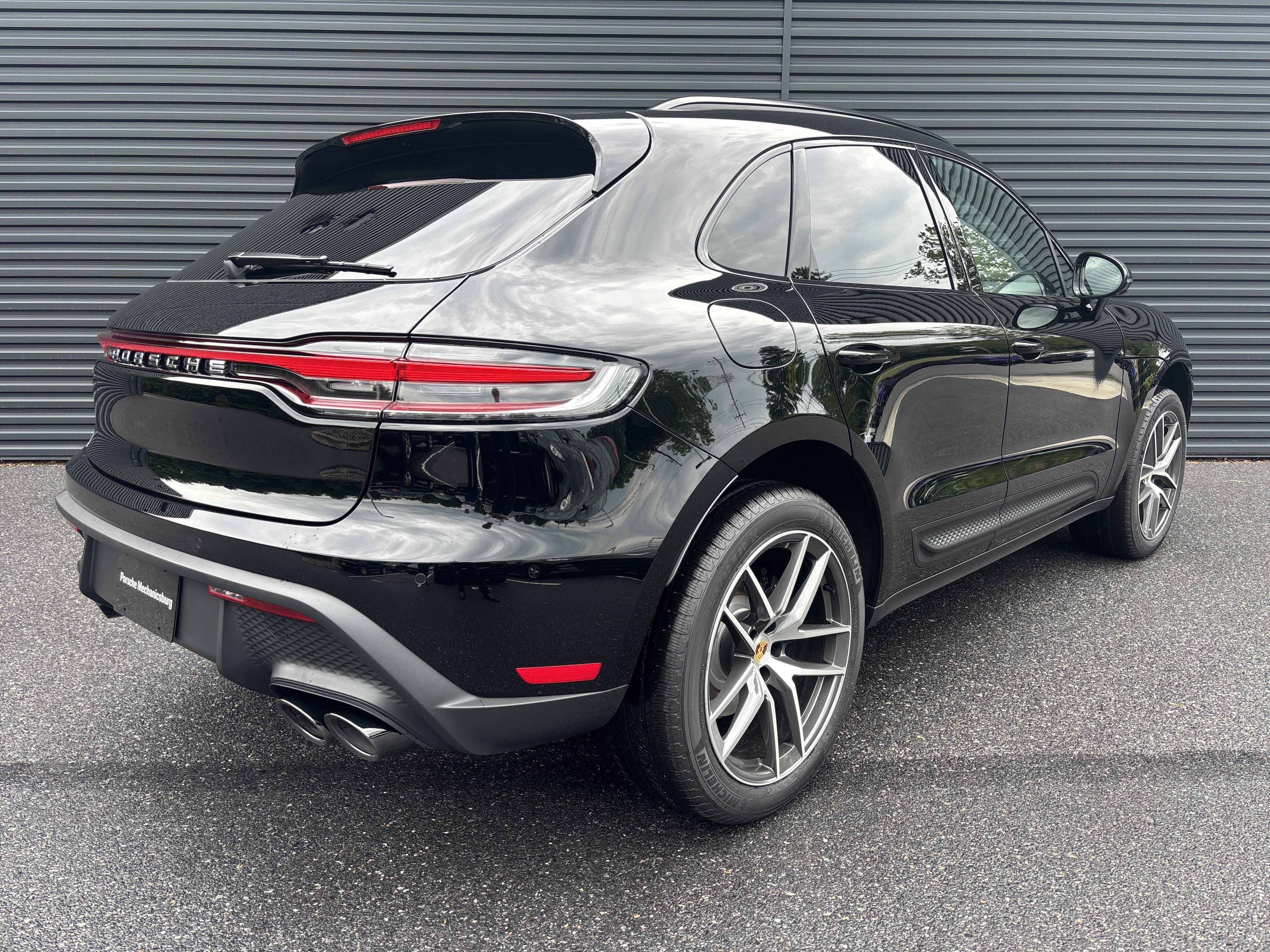 New 2026 Porsche Macan AWD/4WD image 5