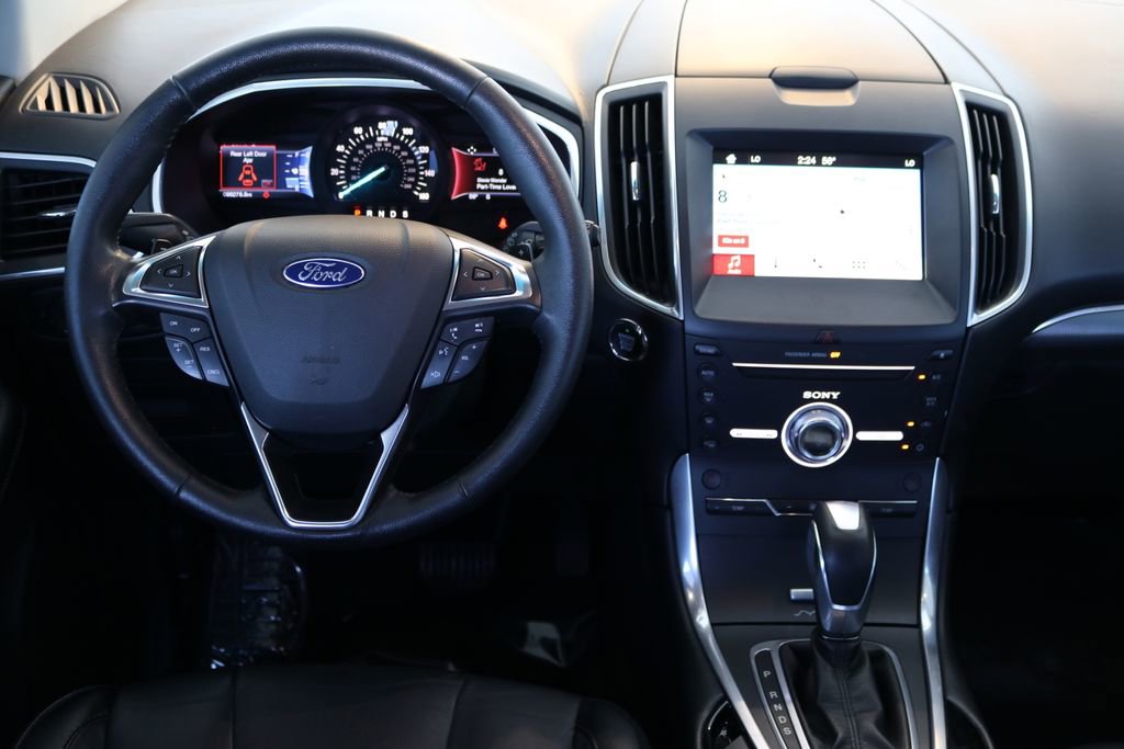 Used 2017 Ford Edge Titanium image 21