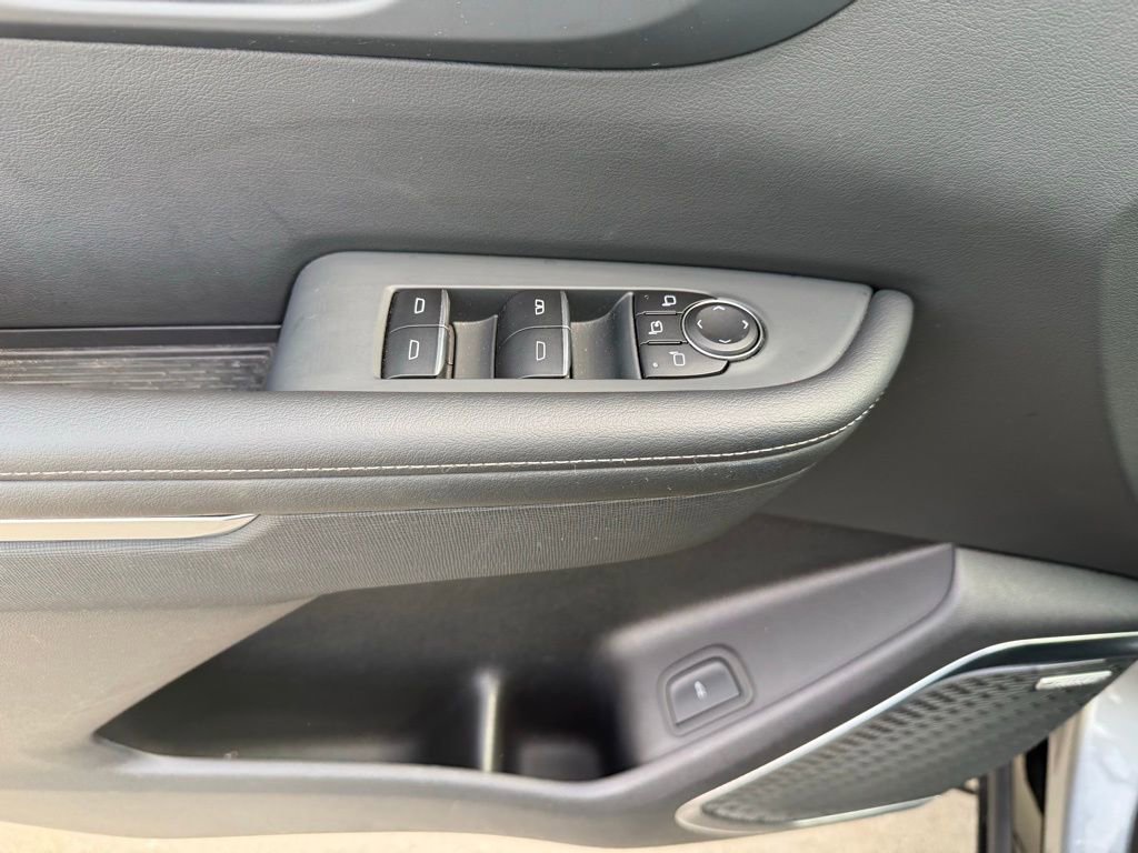 Used 2025 Buick Enclave Sport Touring image 28