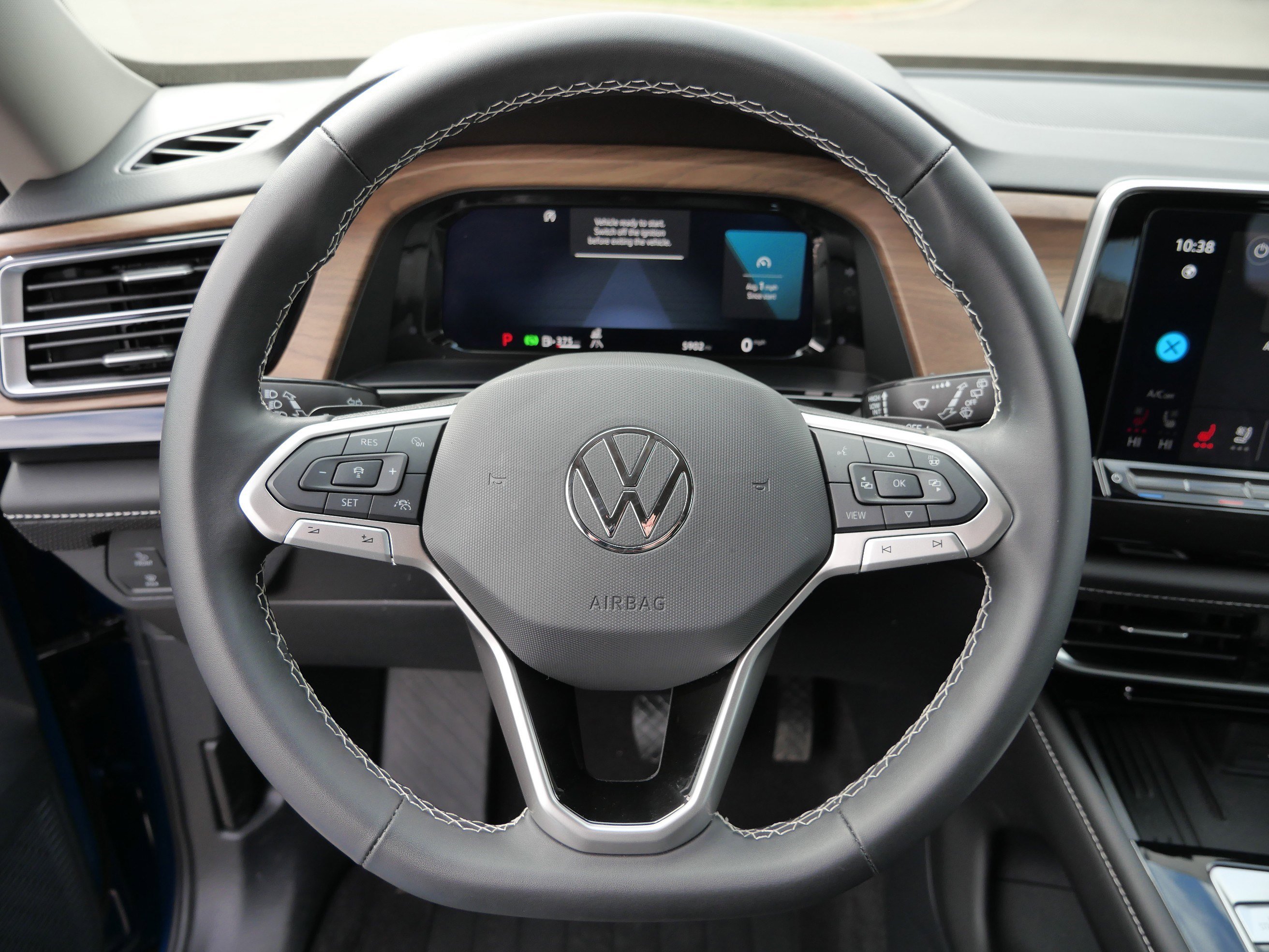 Certified 2025 Volkswagen Atlas SE image 26