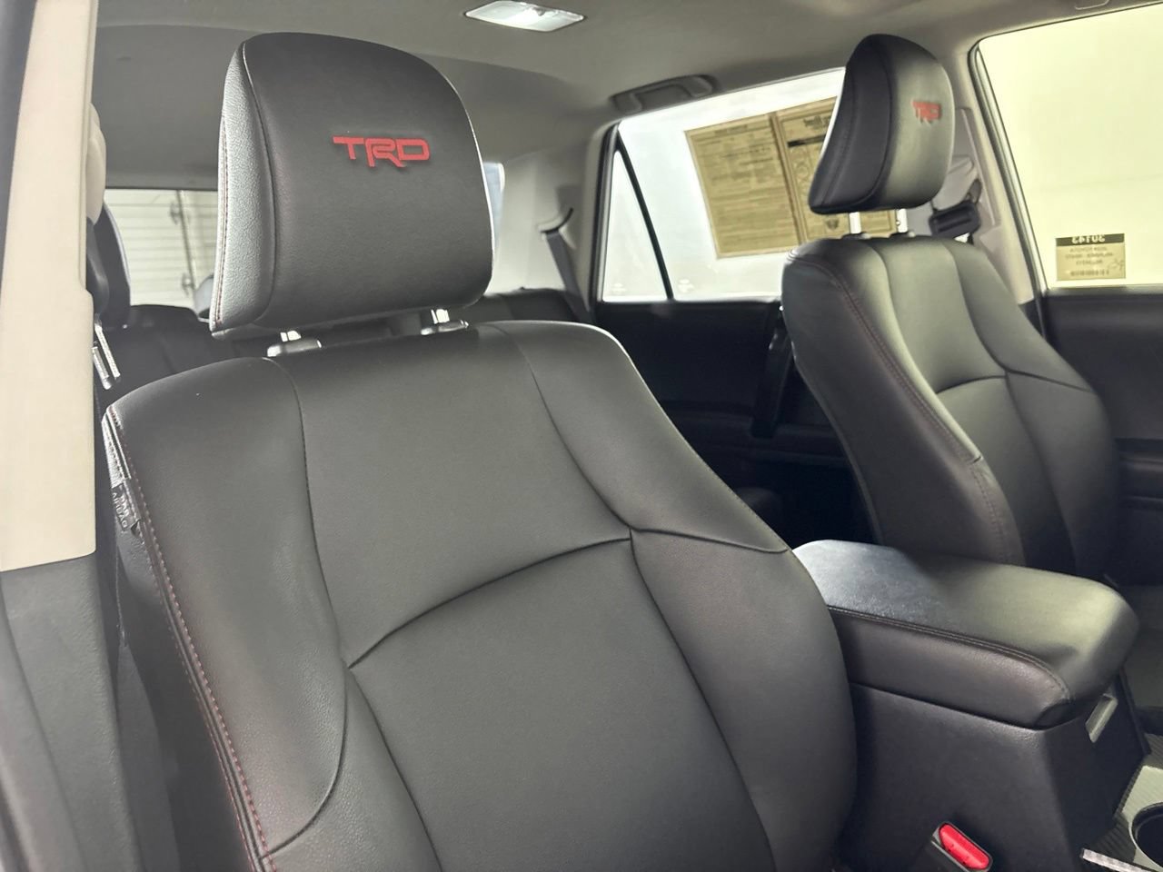 Used 2024 Toyota 4Runner TRD Off-Road Premium w/ Moonroof Package AWD/4WD image 32