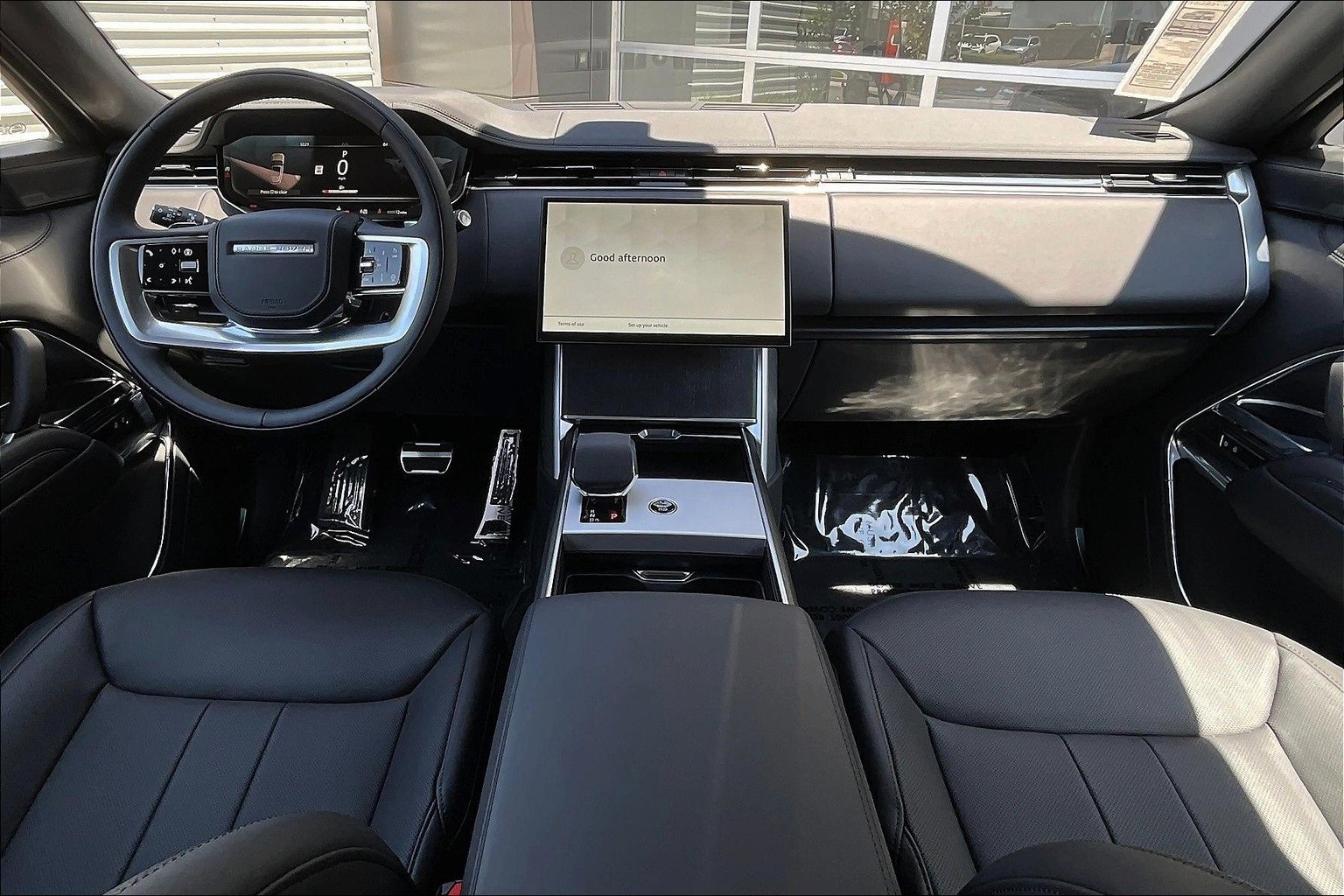 New 2025 Land Rover Range Rover SE image 5
