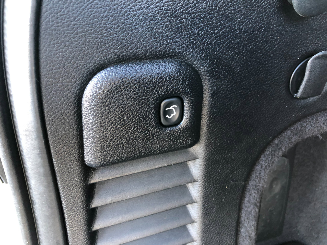 Used 2015 Jeep Grand Cherokee High Altitude image 33