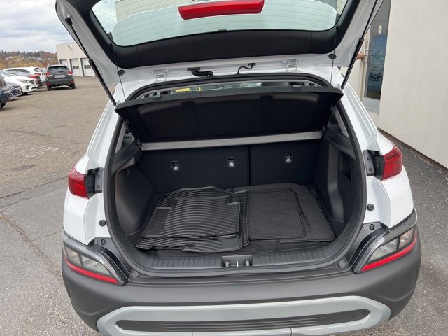 Used 2023 Hyundai Kona SE image 20