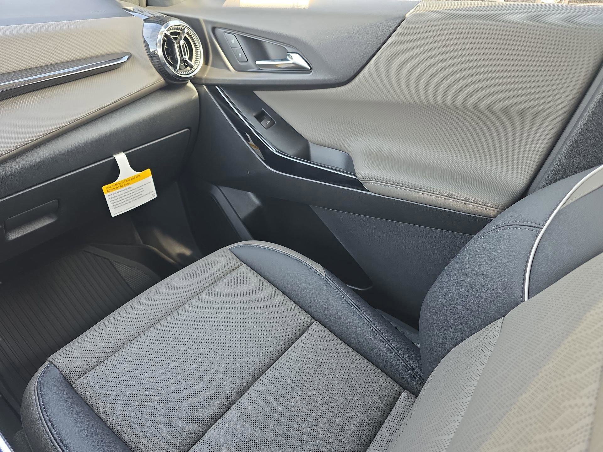 New 2026 Chevrolet Equinox LT w/ Convenience Package II image 28