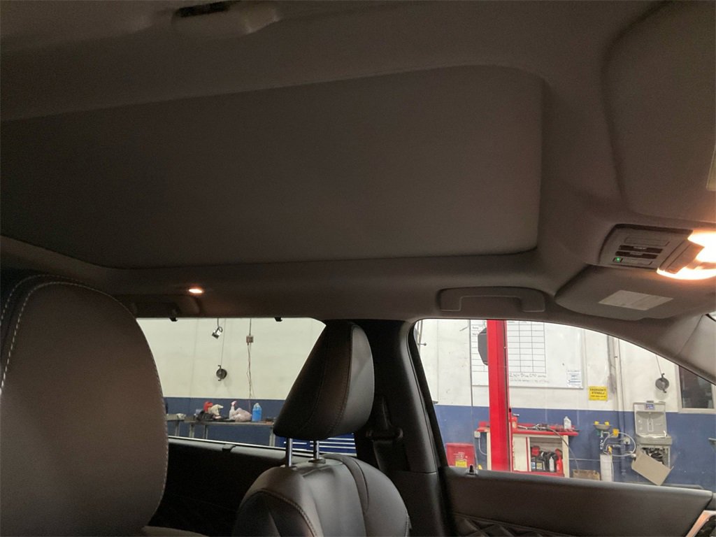 Used 2023 Mitsubishi Outlander SEL image 20