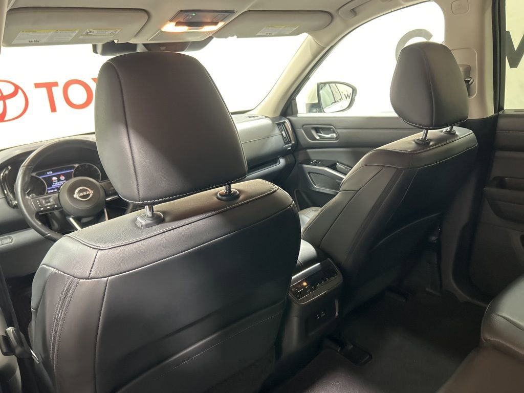 Used 2023 Nissan Pathfinder SL image 26