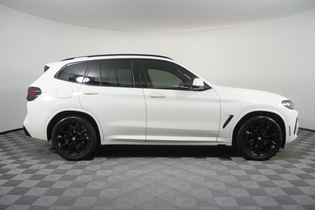 Certified 2024 BMW X3 sDrive30i w/ M Sport Package RWD image 3