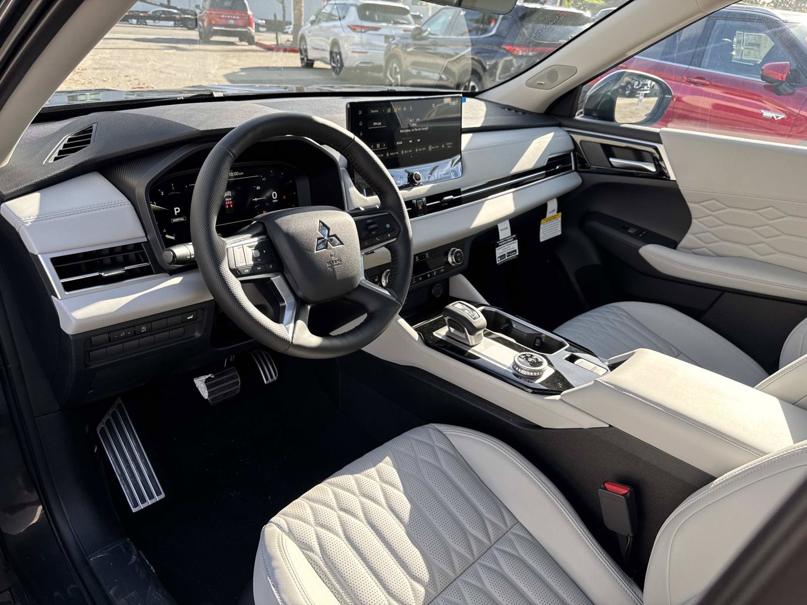 New 2026 Mitsubishi Outlander SEL FWD image 11