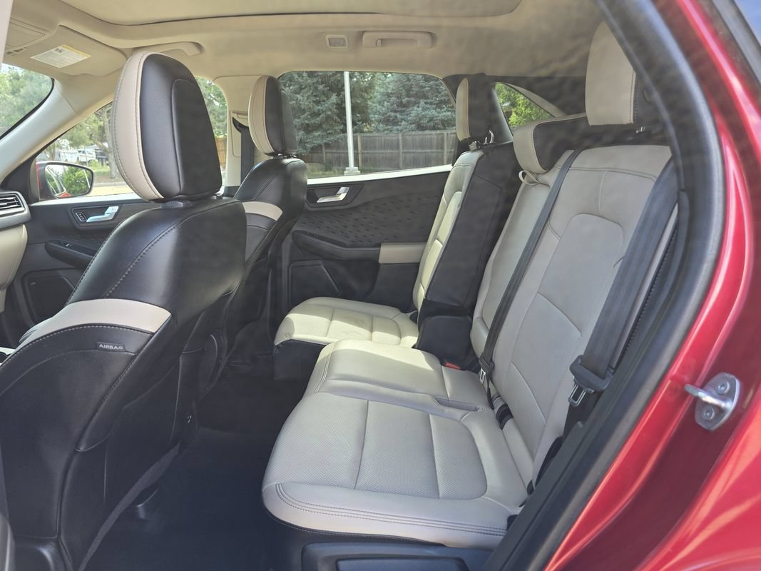 Used 2020 Ford Escape Titanium AWD/4WD image 17