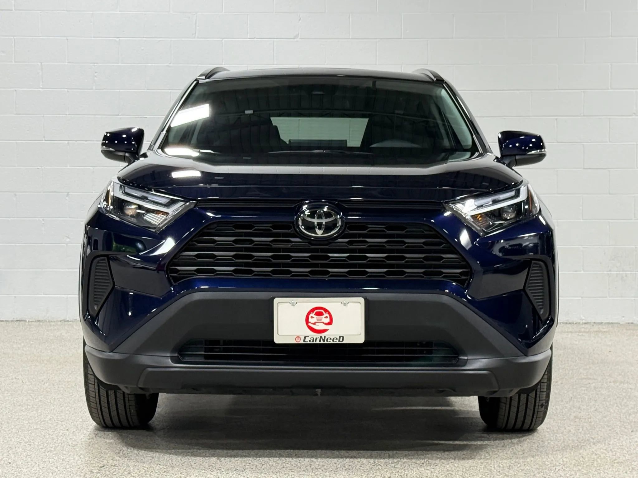 Used 2022 Toyota RAV4 XLE w/ Convenience Package image 3