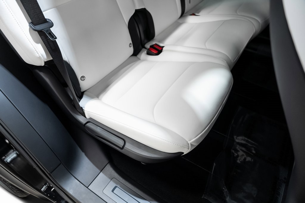 Used 2021 Tesla Model X Performance image 35