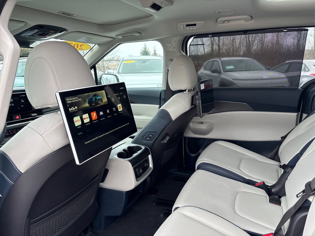 New 2025 Kia Carnival SX Prestige image 17