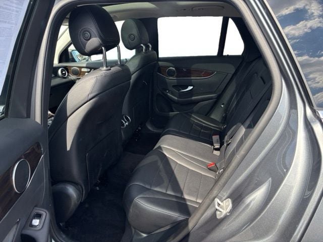 Used 2016 Mercedes-Benz GLC 300 4MATIC image 12