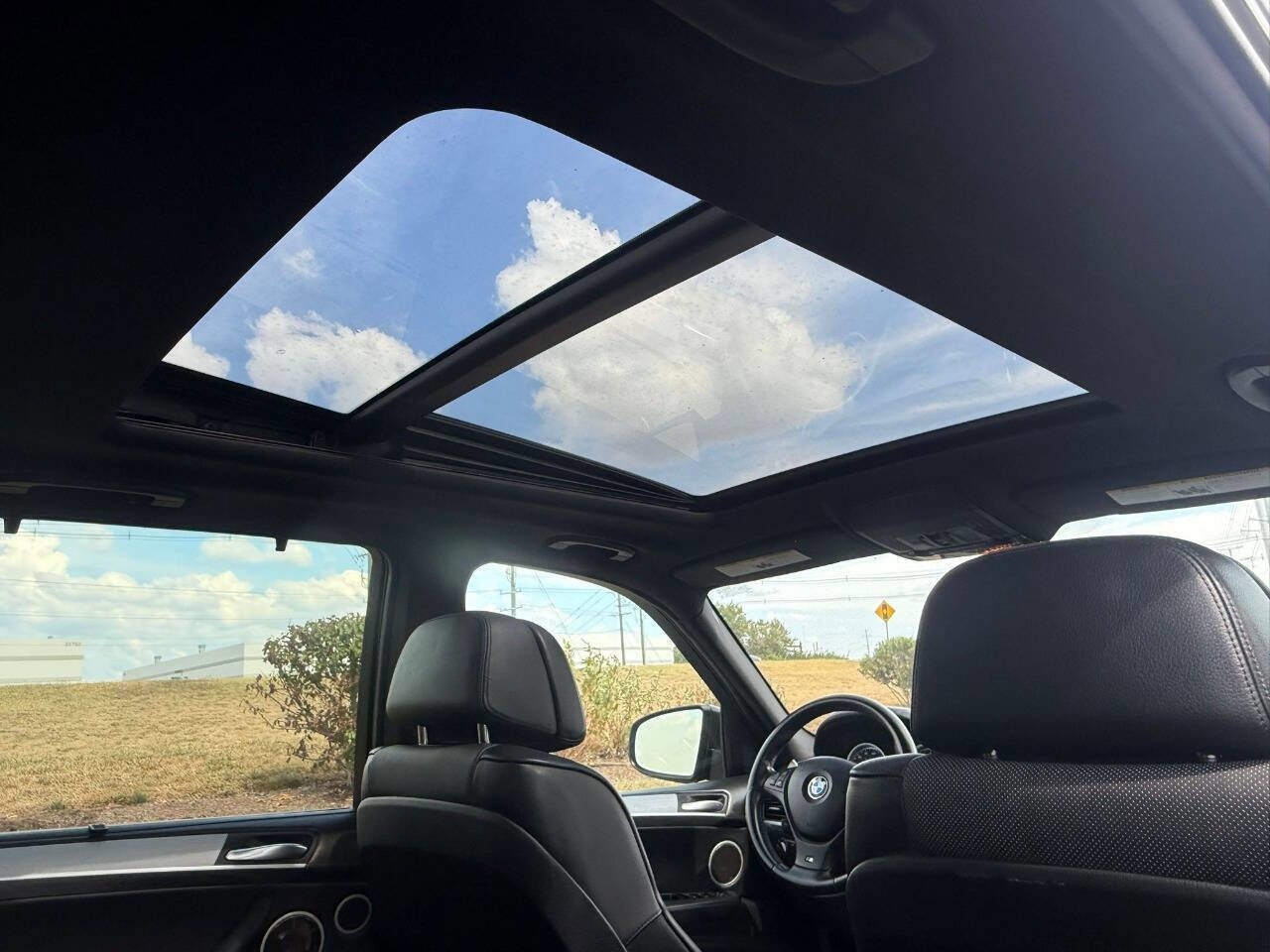 Used 2011 BMW X5 M image 28