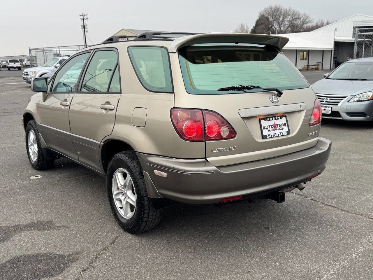 Used 2000 Lexus RX 300 Base AWD 4dr SUV image 3