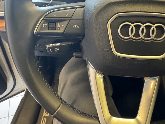 Used 2022 Audi Q5 2.0T Premium w/ Convenience Package AWD/4WD image 21