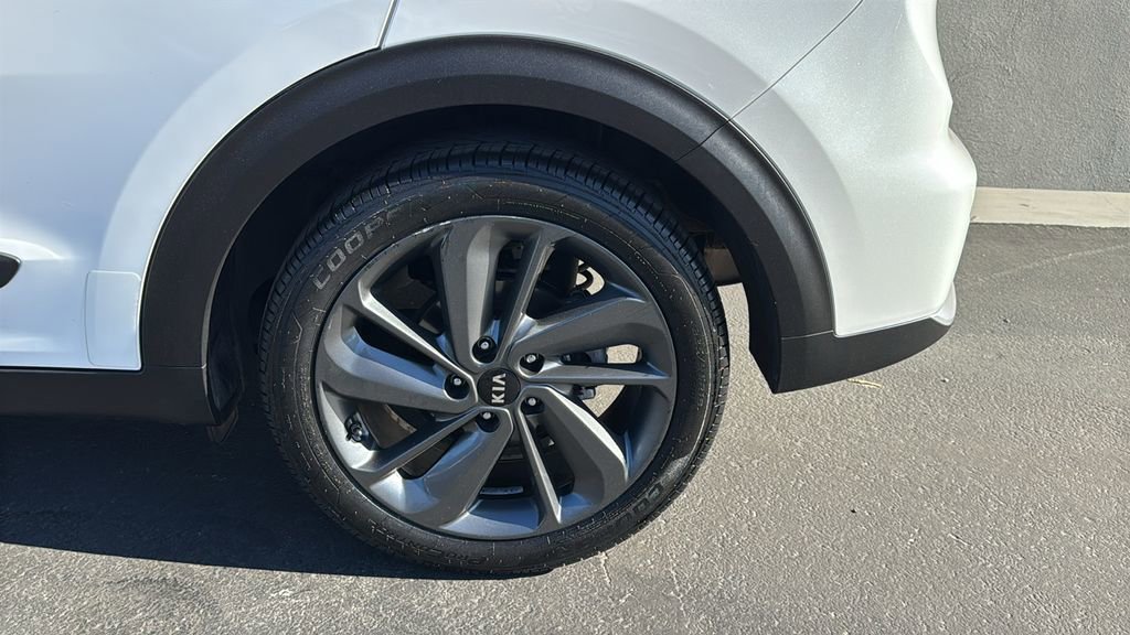 Used 2017 Kia Niro EX image 8