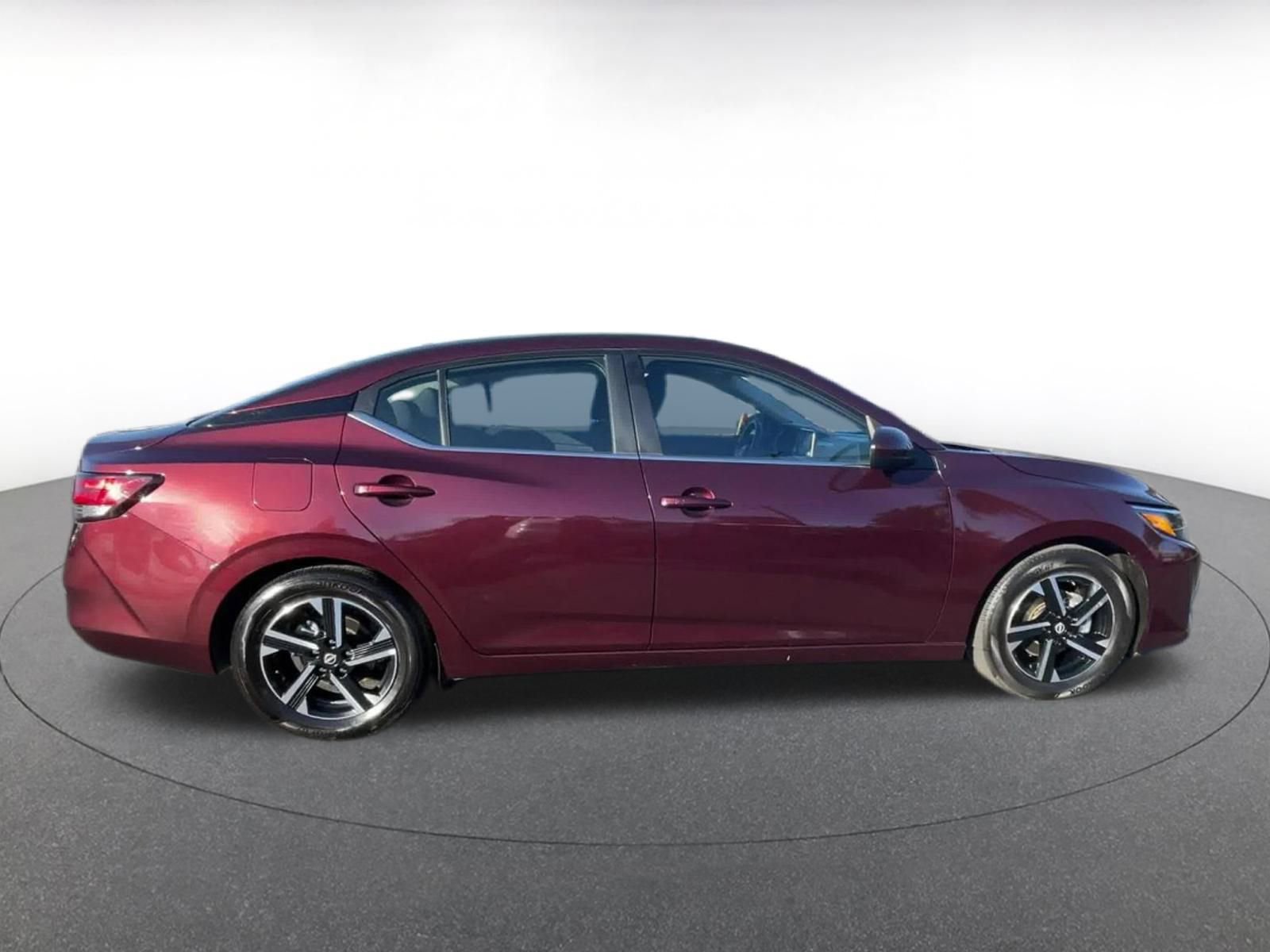 Used 2025 Nissan Sentra SV image 16