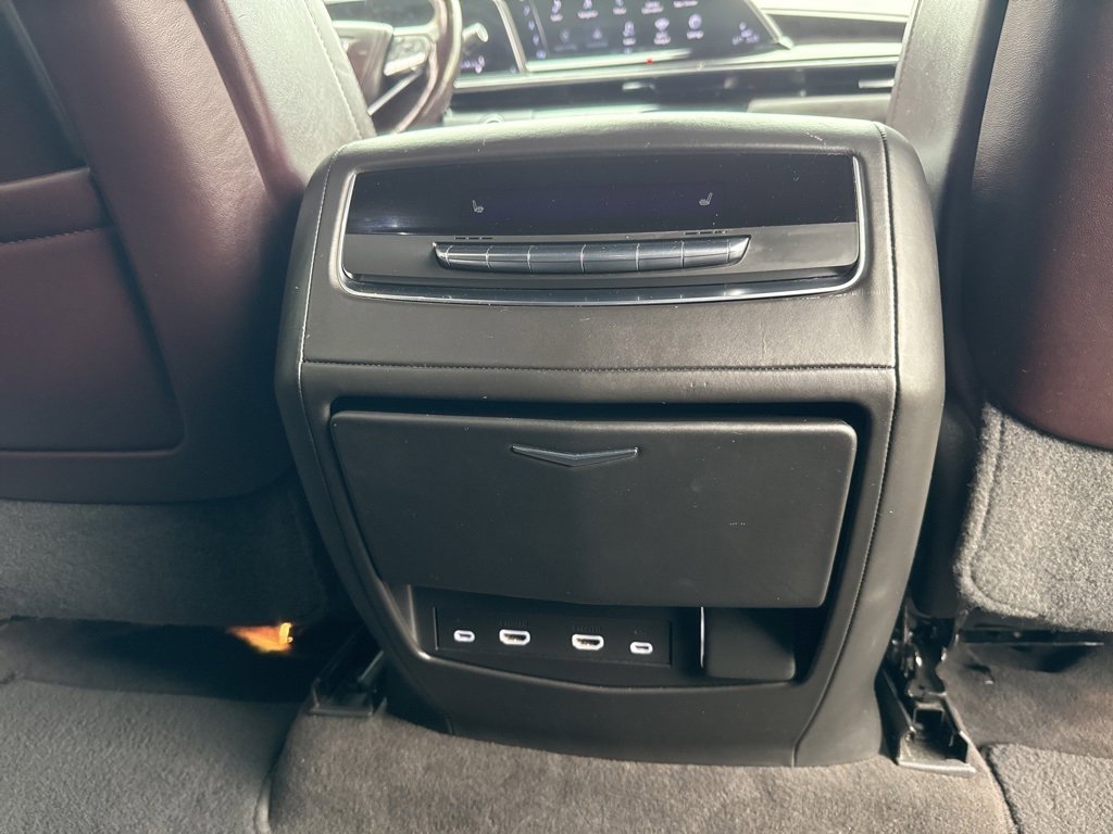 Used 2022 Cadillac Escalade ESV Premium Luxury Platinum image 28