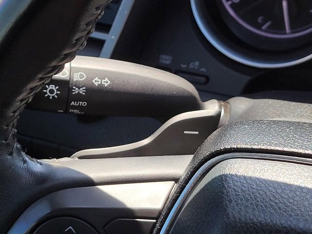 Used 2020 Toyota Camry SE w/ Carpet Mat Package image 24