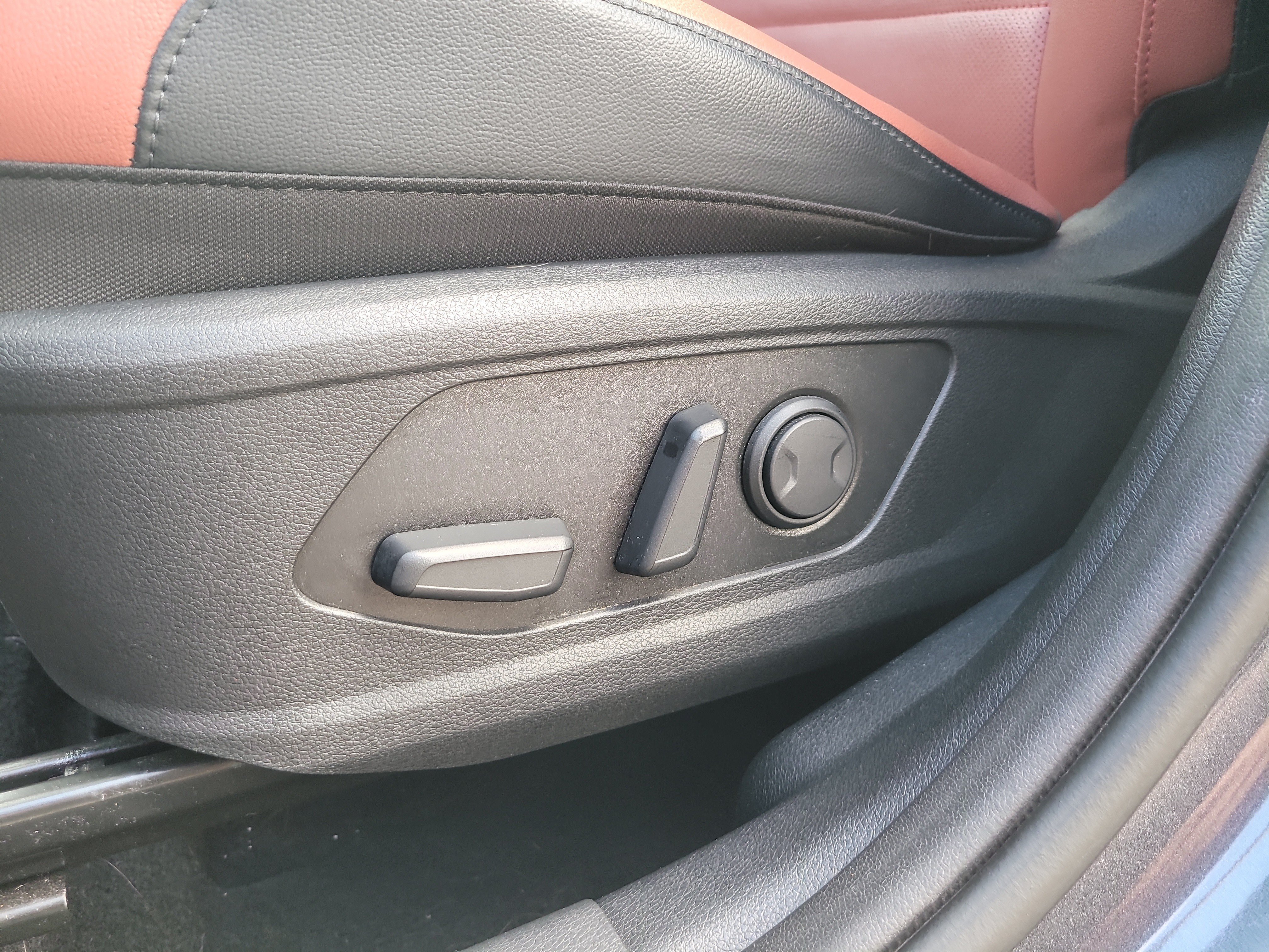 Used 2023 Kia Sportage SX FWD image 18