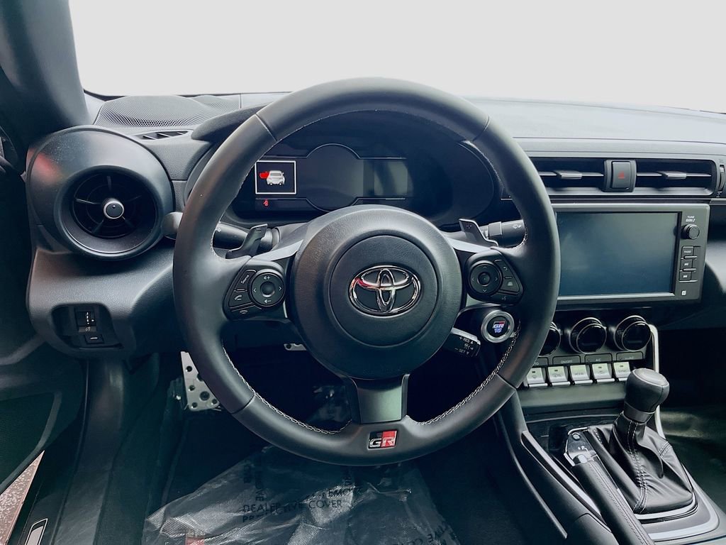 Used 2025 Toyota GR86 Premium RWD image 11