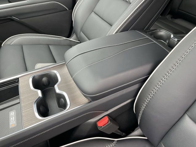 New 2026 GMC Acadia Denali w/ Super Cruise Package image 21