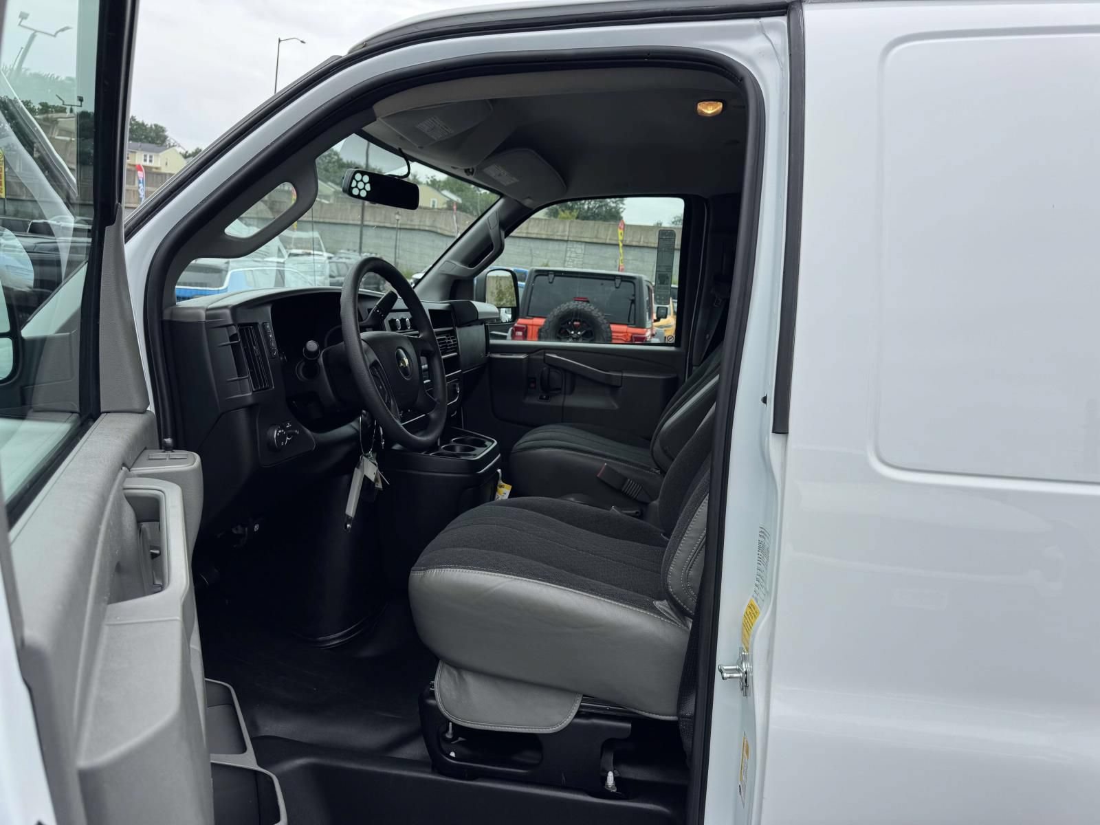 Used 2025 Chevrolet Express 2500 w/ Driver Convenience Package RWD image 20