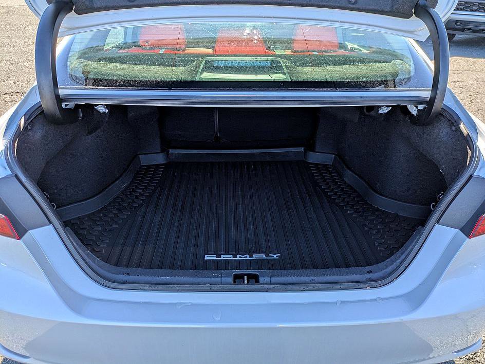 Used 2021 Toyota Camry XSE image 29