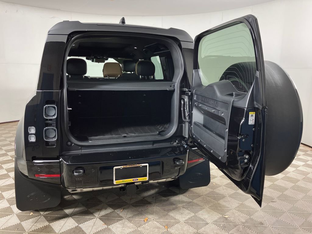 Used 2025 Land Rover Defender 110 X image 27