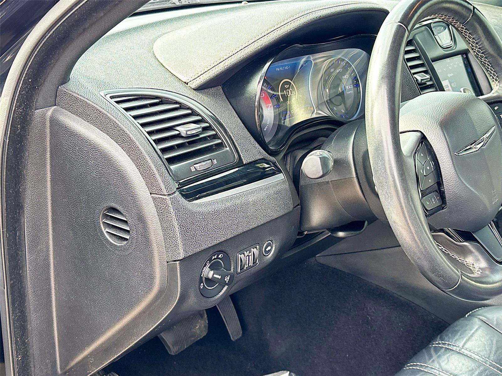 Used 2020 Chrysler 300 S RWD image 10