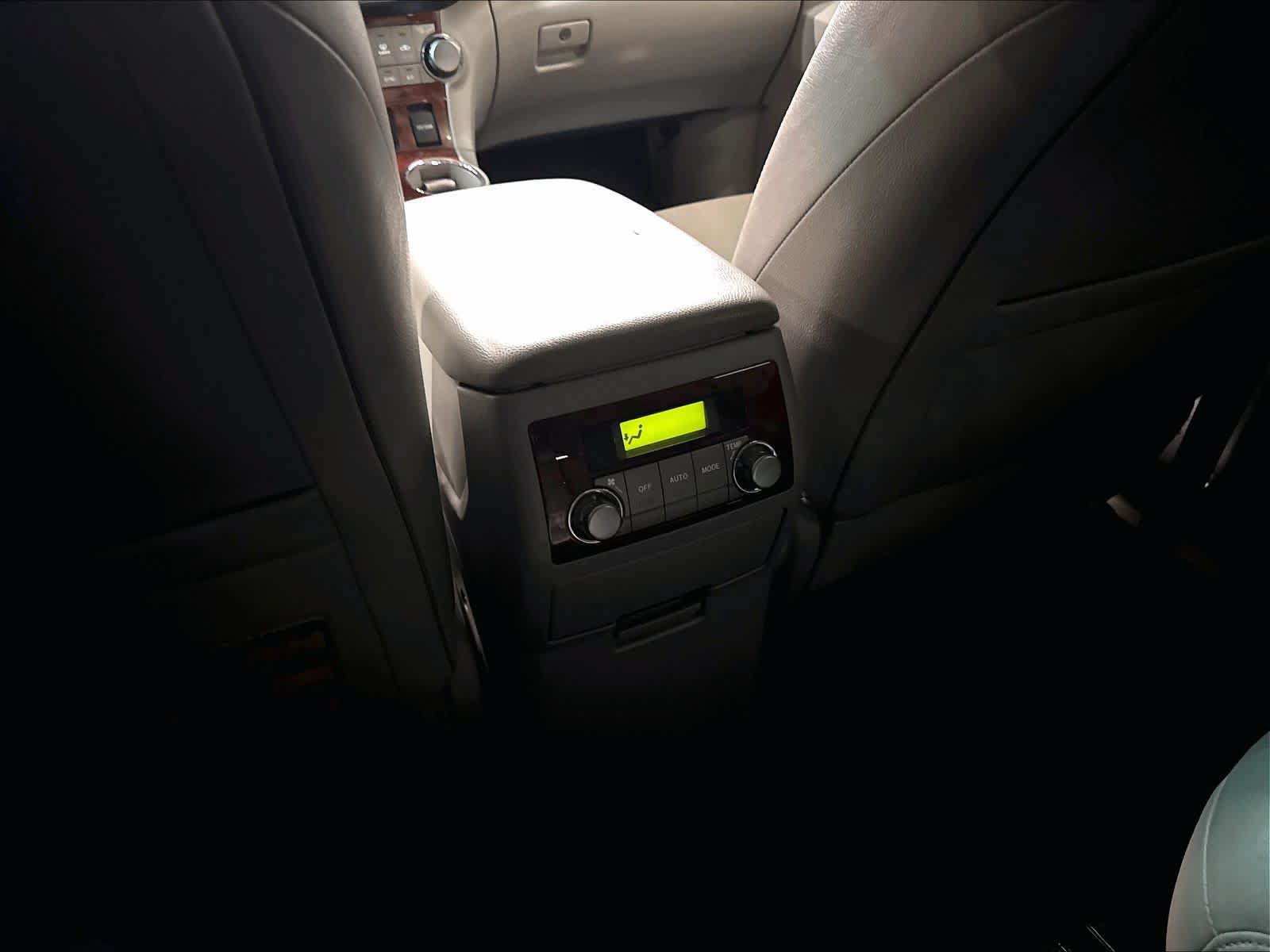 Used 2013 Toyota Highlander Limited AWD/4WD image 31