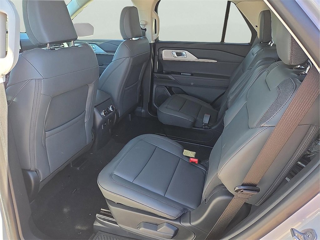 New 2026 Ford Explorer Active image 10