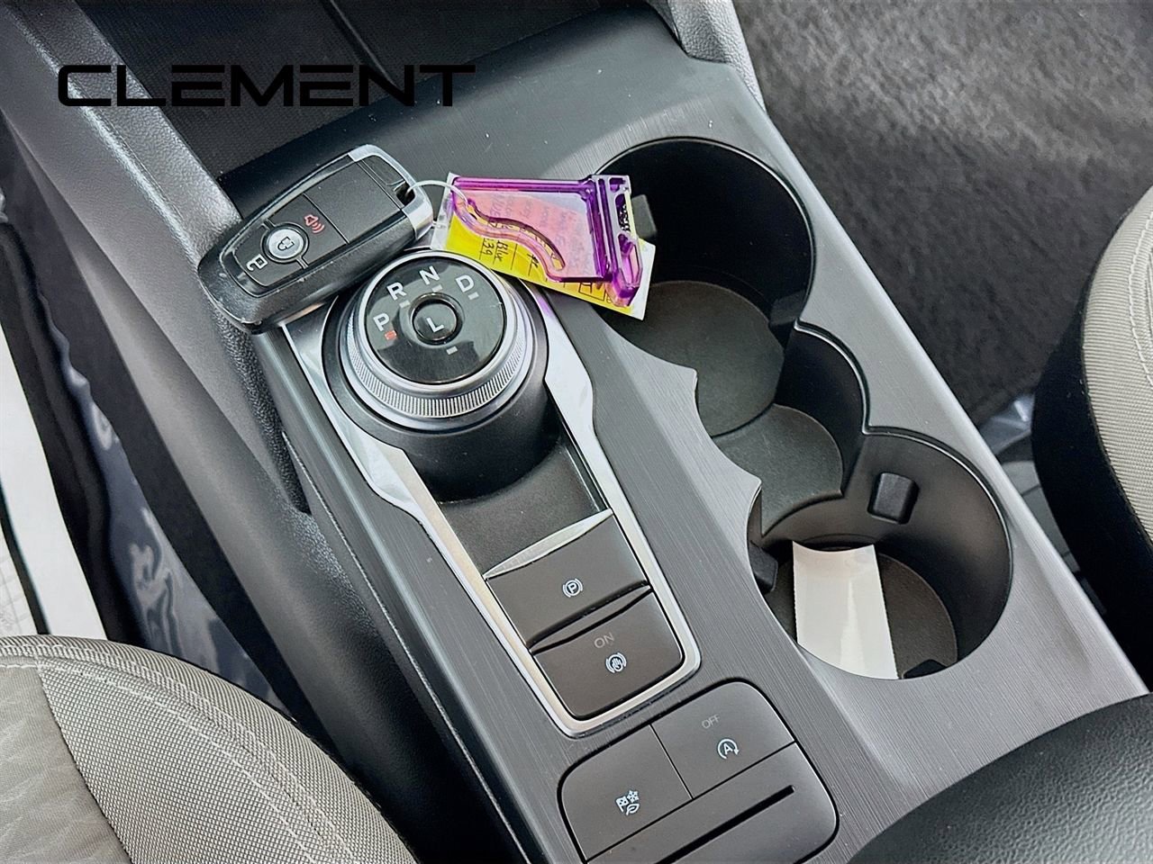 Used 2022 Ford Escape SE image 23