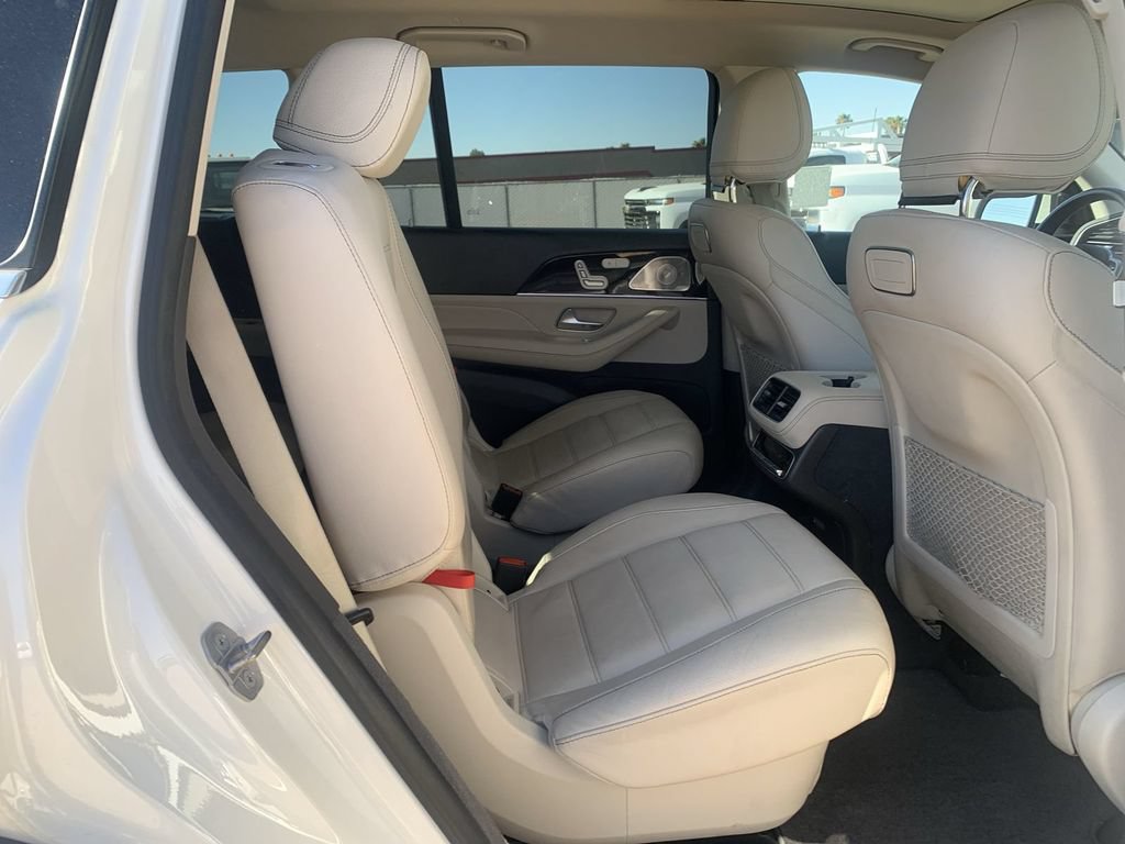 Used 2020 Mercedes-Benz GLS 450 4MATIC image 24
