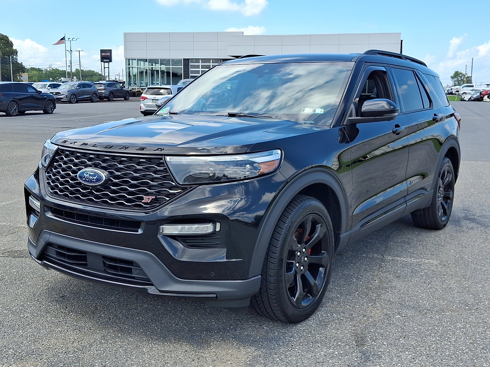 Used 2023 Ford Explorer ST w/ Equipment Group 401A AWD/4WD image 3