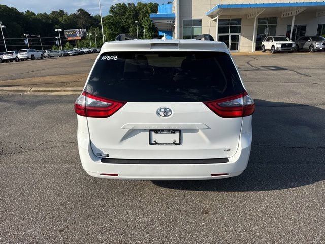 Used 2020 Toyota Sienna LE FWD image 6